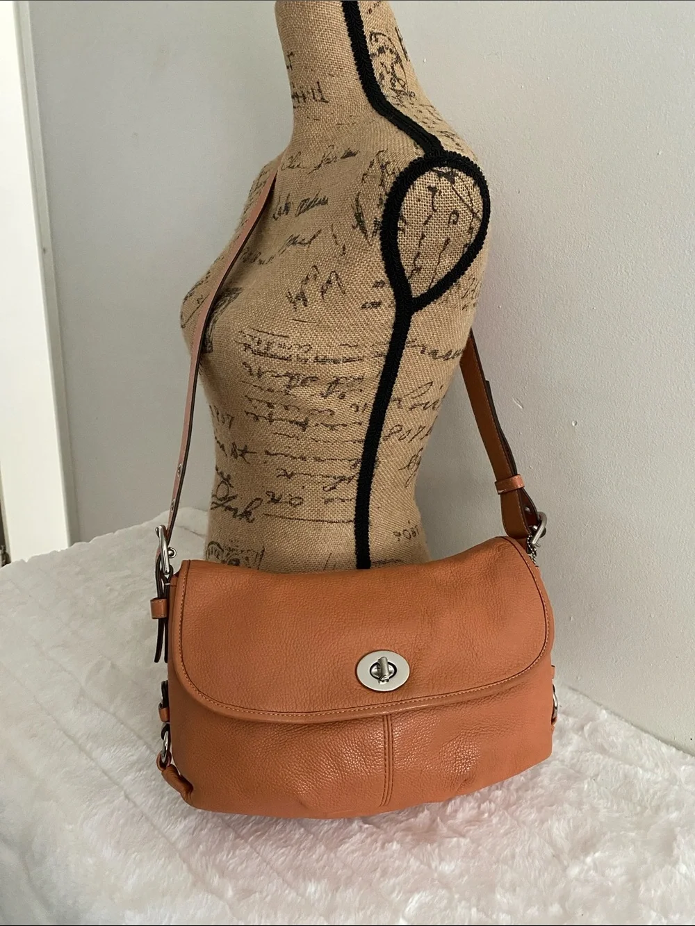 Coach Legacy Pebbled Leather Flap Convertible Shoulder Bag In Camel - Picture 5 of 17